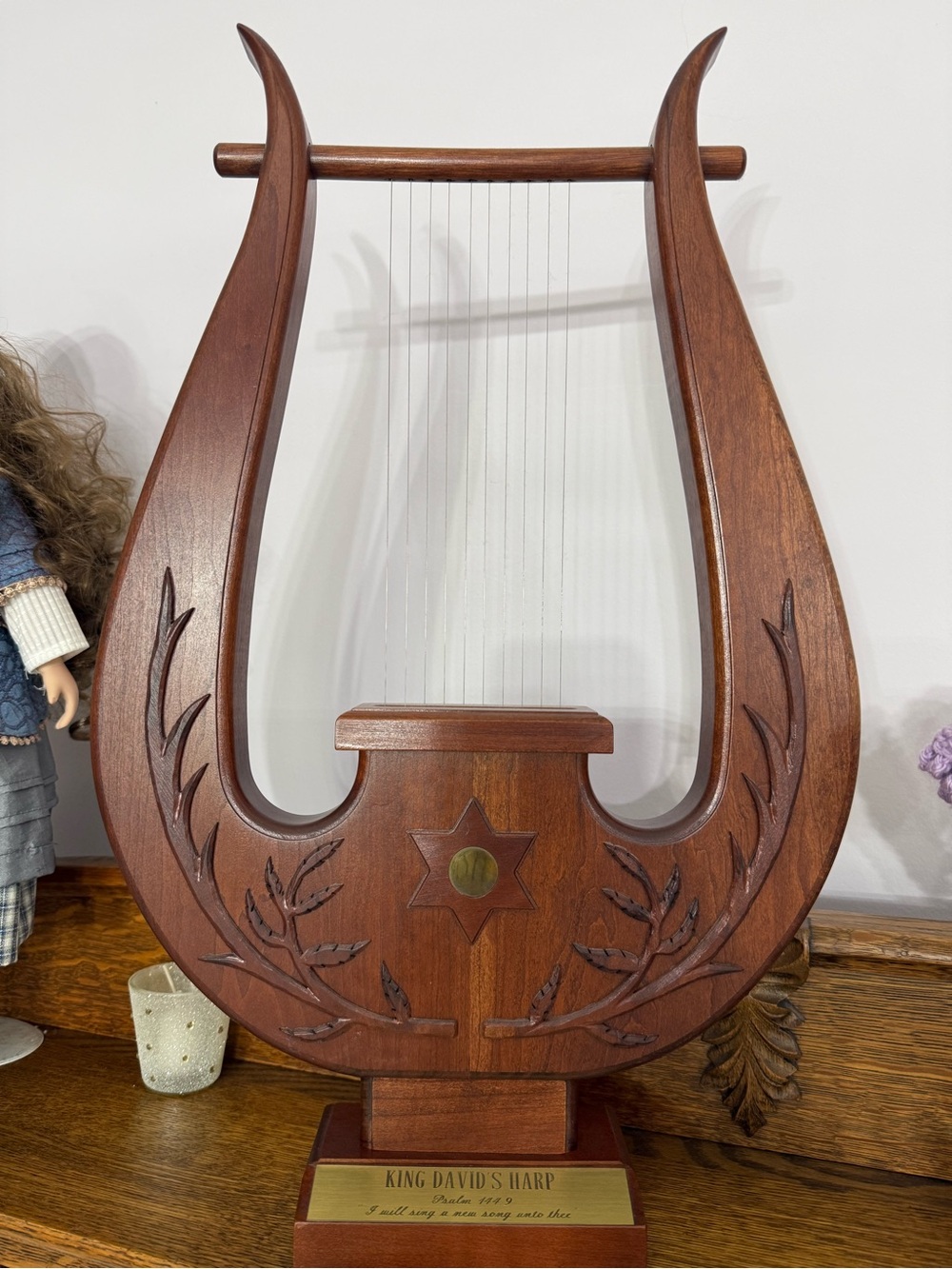 King David's Harp Wooden Wall Decor - Brown